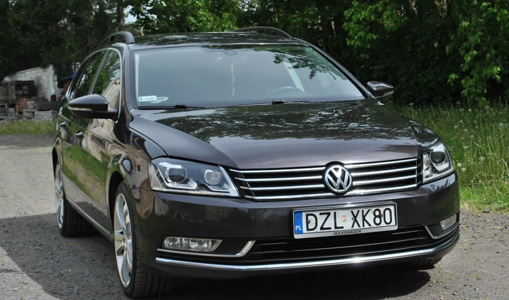 Volkswagen Passat cena 38700 przebieg: 312295, rok produkcji 2011 z Złotoryja małe 742